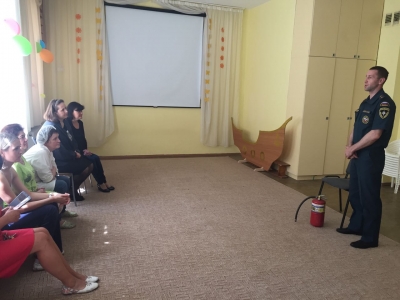 Занятия с сотрудниками детских образовательных учреждений
