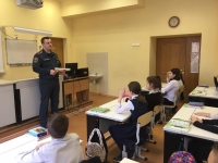 Сотрудники МЧС напомнили ребятам правила безопасного поведения в период каникул