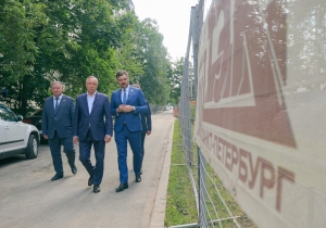 Александр Беглов: плановая реконструкция теплосетей в школах и детских садах завершится к 15 августа, места проведения работ благоустроят