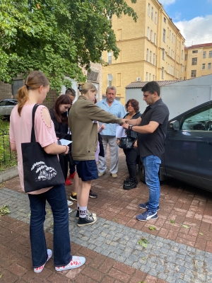 МО Смольнинское оказывает поддержку в виде сбора гуманитарной помощи