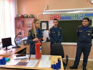 Занятия с сотрудниками в школах.