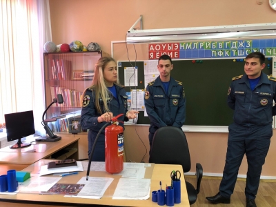Занятия с сотрудниками в школах.