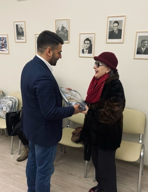 В МО Смольнинское поздравили юбиляров