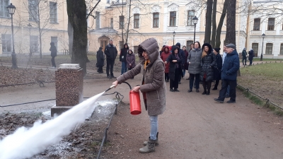 Сотрудники пожарного надзора заботятся о безопасности в новый год!