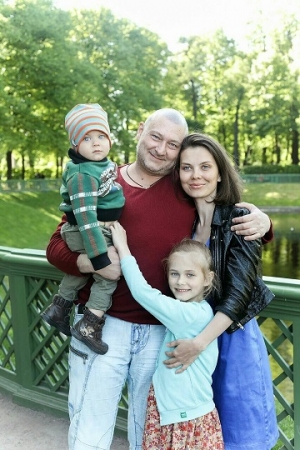 Рубрика &laquo;Смольнинцы&raquo;: Дмитрий Новиков: &laquo;Если жить в Петербурге, то, как минимум, &ndash; в Смольнинcком&raquo;