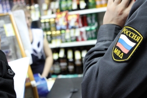 Куда звонить, если алкоголь продают после 22.00?