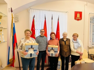 Продолжаем традицию-поздравление с юбилеем жителей МО Смольнинское