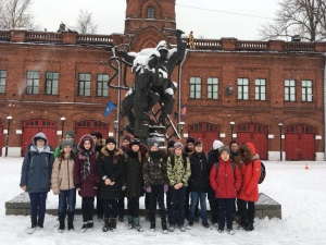 Школьники муниципального образования Смольнинское посетили выставку пожарной техники