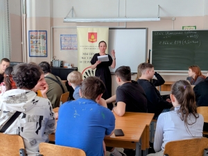 Профилактическая беседа на тему противодействия терроризму и экстремизму c подростками МО Смольнинское
