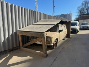 Кто занимается вывозом разукомплектованных автомобилей из дворов?