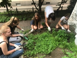 Благодарим молодежь за помощь