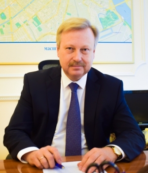 Поздравление главы администрации Центрального района Санкт-Петербурга А.Д. Хлуткова с Днем местного самоуправления